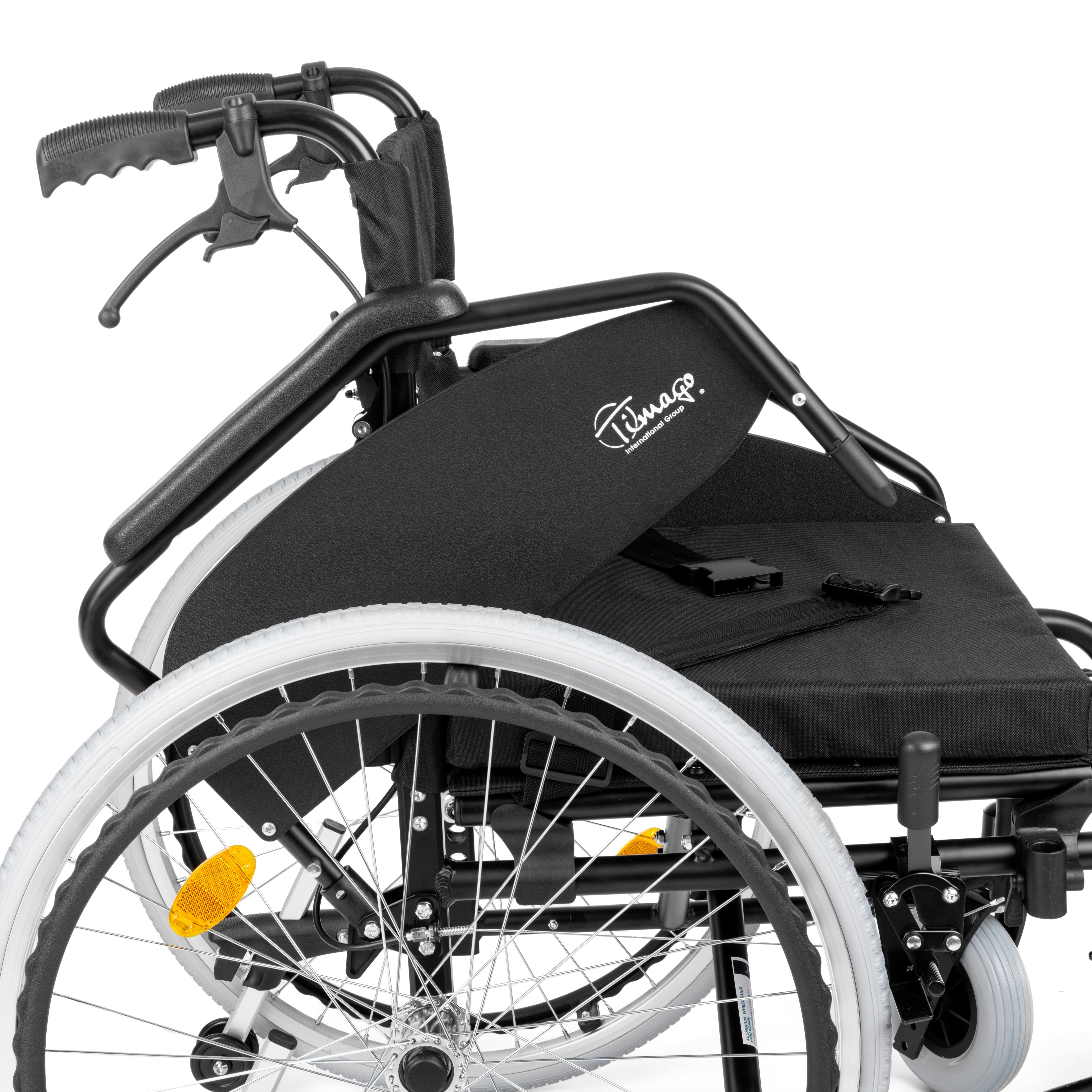 EVERYDAY-TIM – aluminium rolstoel met inklapbare rugleuning, begeleidersremmen en verstelbare voetsteunen (kantelhoek instelbaar)