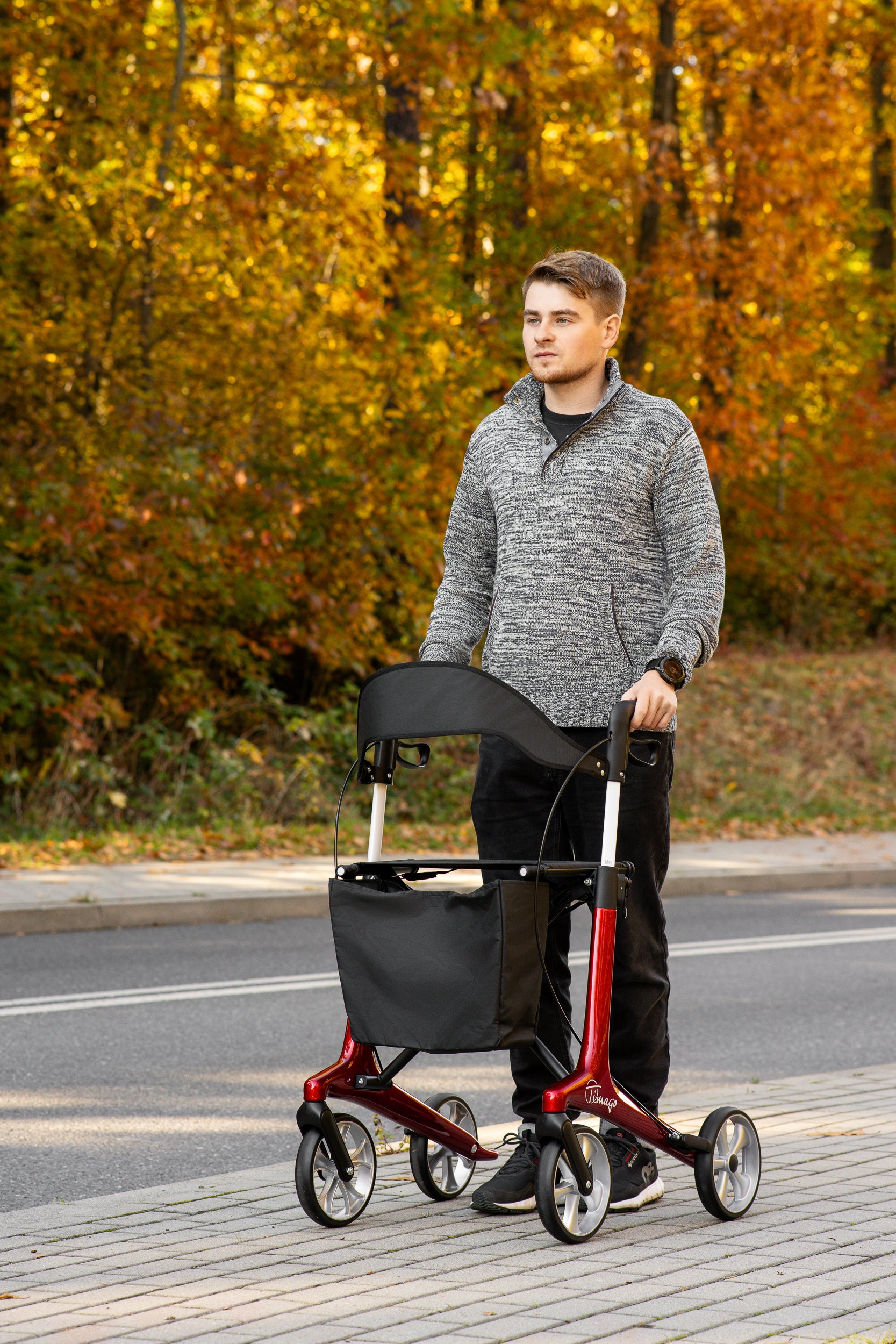 FUTURO - ultra lichtgewicht carbon rollator 4 wielen zwart of rood